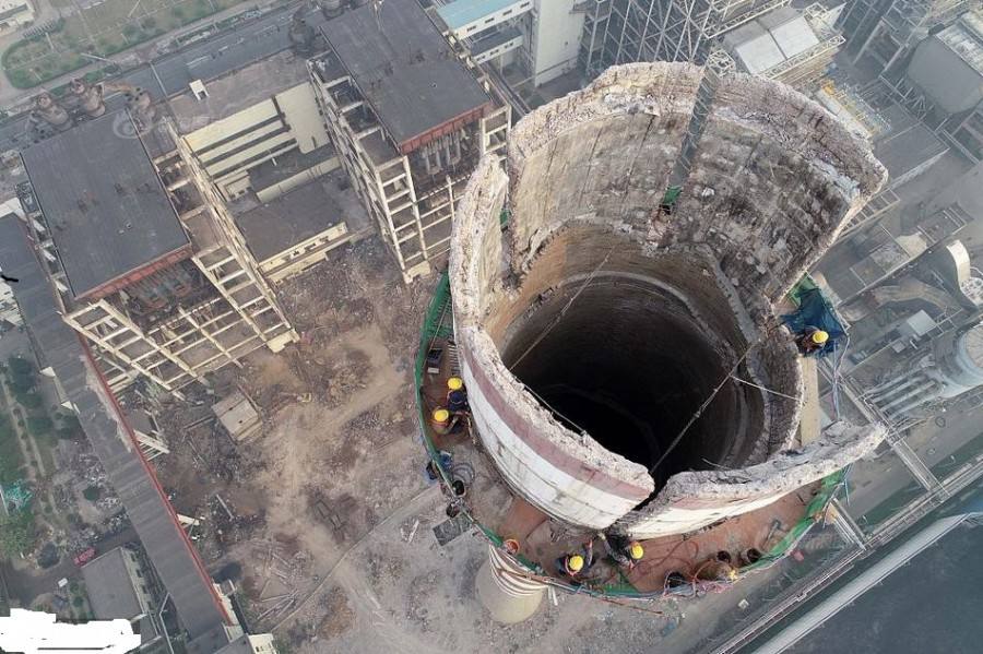 烟囱拆除工艺过程中的技术性