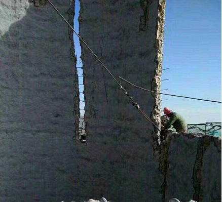 烟囱拆除人员必备的拆除经验与技能