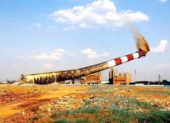 烟囱定向拆除操作要点