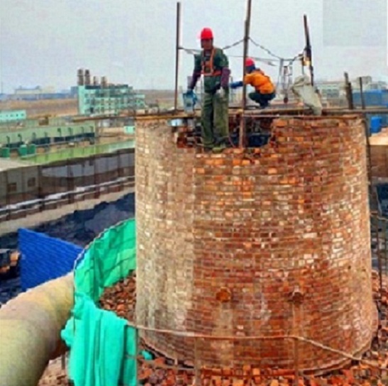 烟囱人工拆除公司 优质安全 技术高超