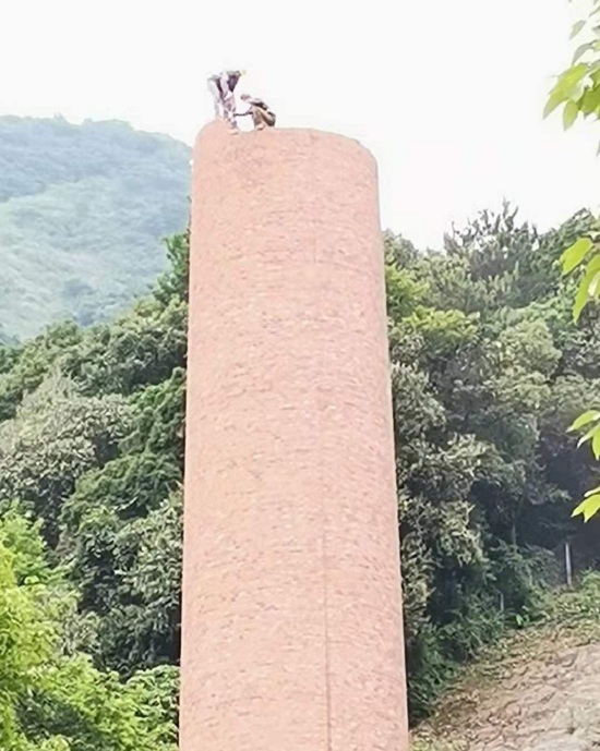 东兴砖烟囱拆除公司选取合适的拆除方法！