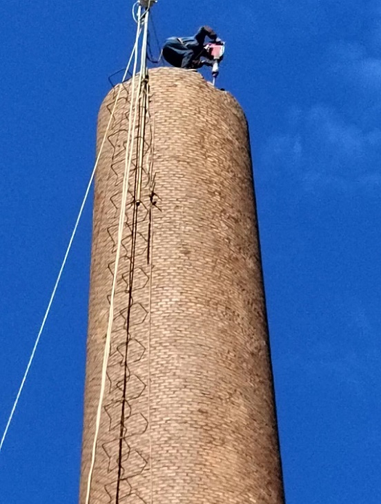 烟囱拆除公司：实力商家，专业服务，值得信赖