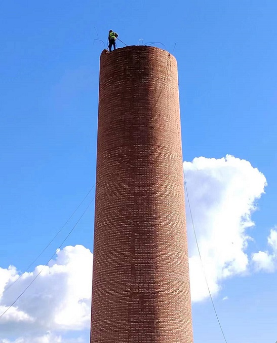 烟囱拆除公司：高效、环保、安全的解决方案