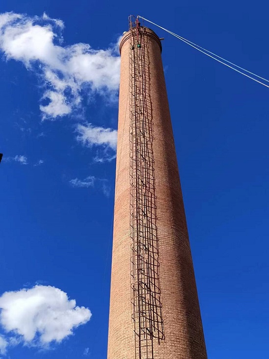 安庆烟囱拆除公司:专业拆除厂家,更注重安全与环保！