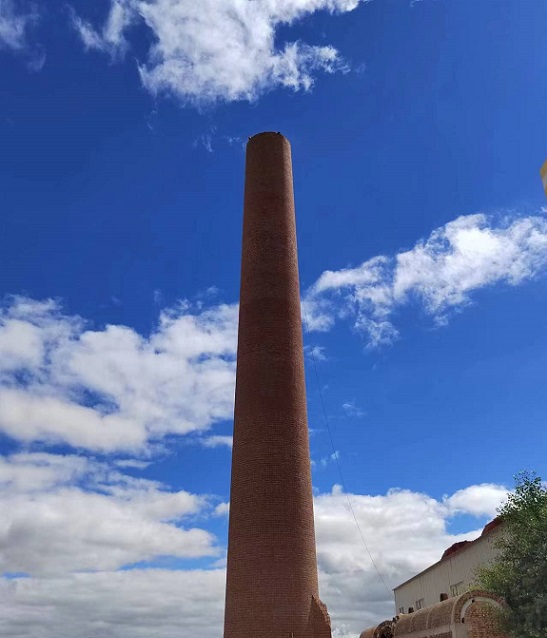 烟囱拆除公司:技术创新与专业服务的完美结合