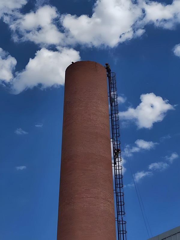 烟囱拆除：专业方案一站式解决，安全无忧！